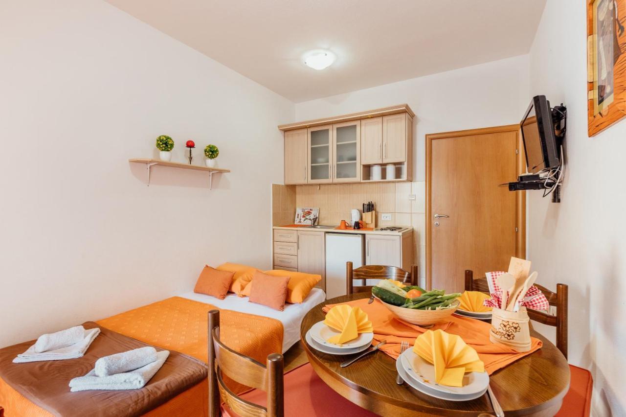 Apartments Cosovic Котор Екстериор снимка
