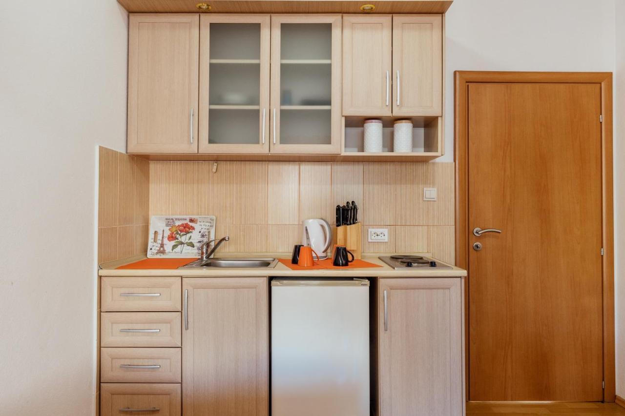 Apartments Cosovic Котор Екстериор снимка