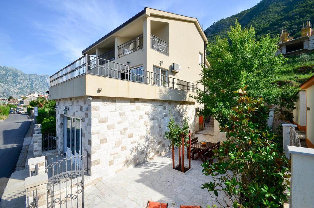 Apartments Cosovic Котор Екстериор снимка
